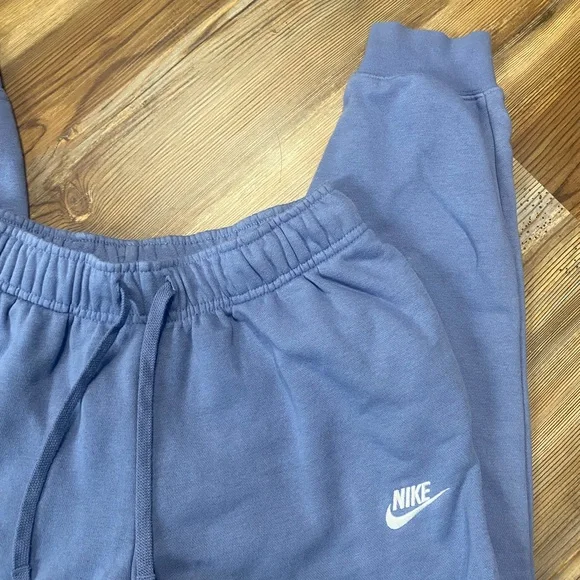 4/$16 Nike Jogger Sweatpants - Picture 3 of 8